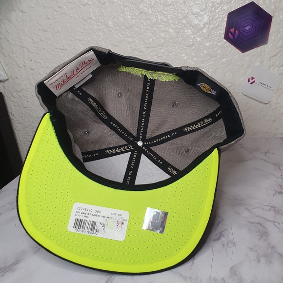 Mitchell & Ness Los Angeles LA Lakers Snapback Hat neon green and gray  Bottom - Picture 3 of 3